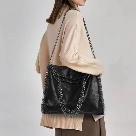 016 Luxe Soft Vegan Leather Chain Shoulder Tote Bag - Picture 5 of 7